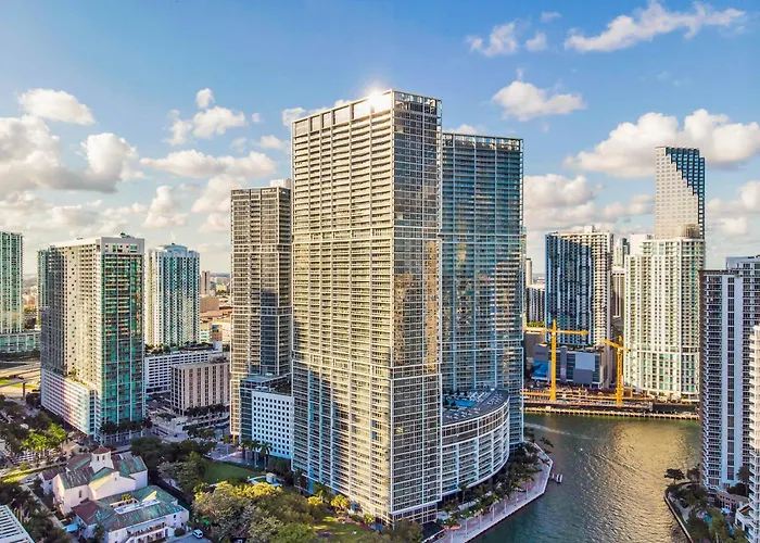 Large Suites In Hotel W With Bay Views