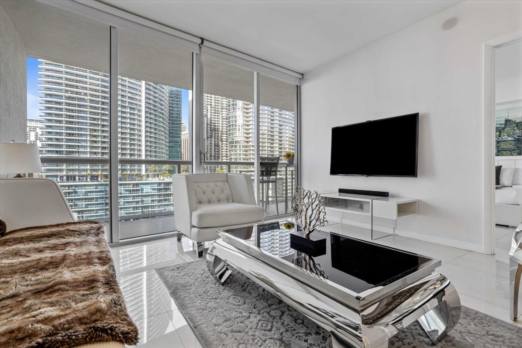 Large In W With Bay Views Appartement